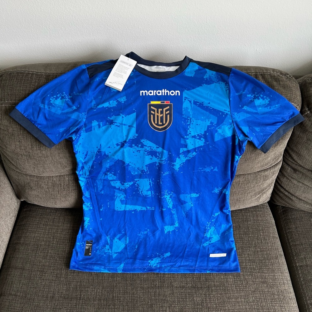 Marathon Authentic Ecuador National Soccer Team Training Jersey Men’s Sz: L